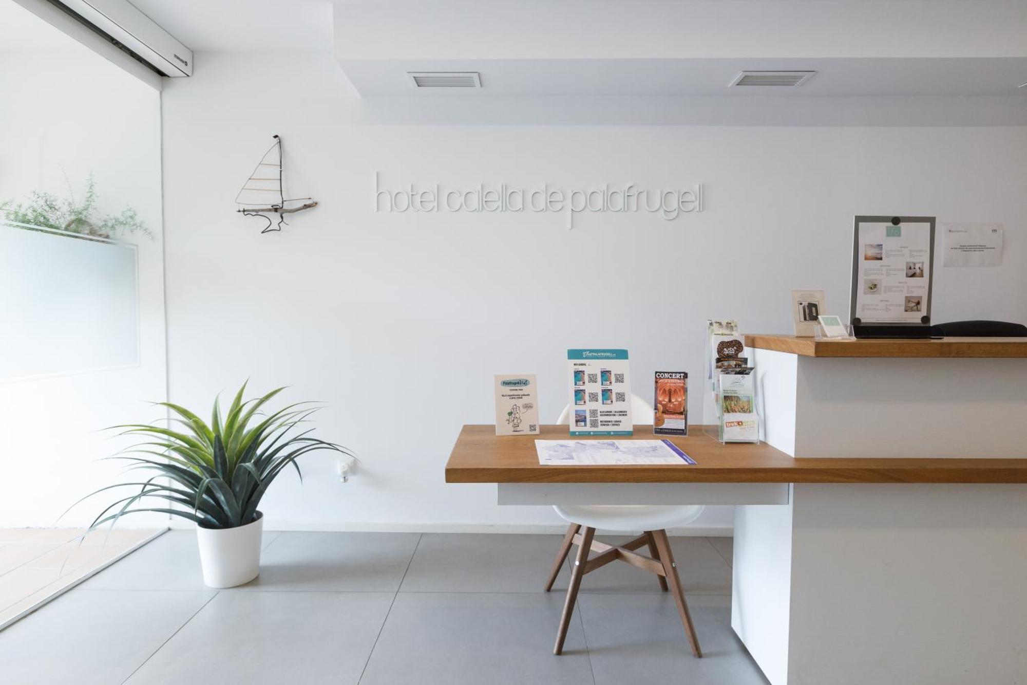 Hotel Hcp Calella De Palafrugell Bagian luar foto