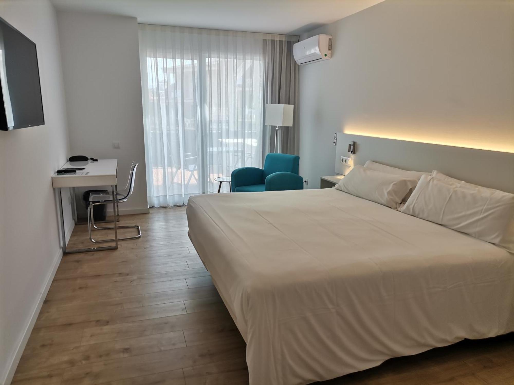Hotel Hcp Calella De Palafrugell Bagian luar foto